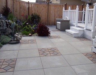Landscaping with agricultural slabs
